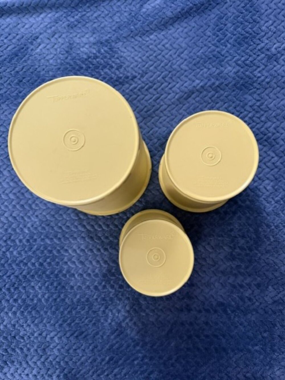 Vintage Tupperware Harvest Gold Servalier Canisters Set of 3 Daisy Mod - Picture 3 of 15